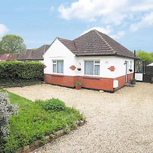  Holiday home Oak United Kingdom